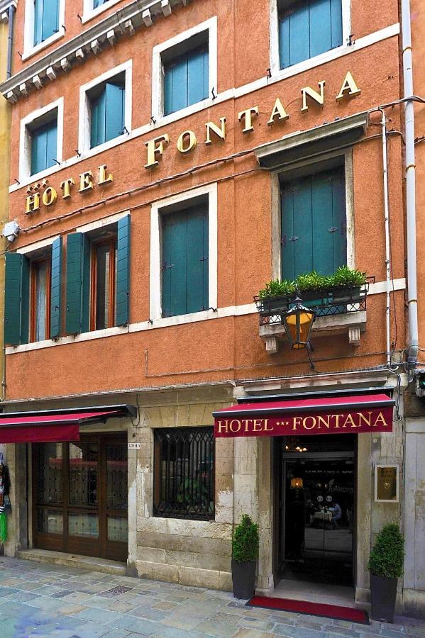 Hotel Fontana Venesia Bagian luar foto